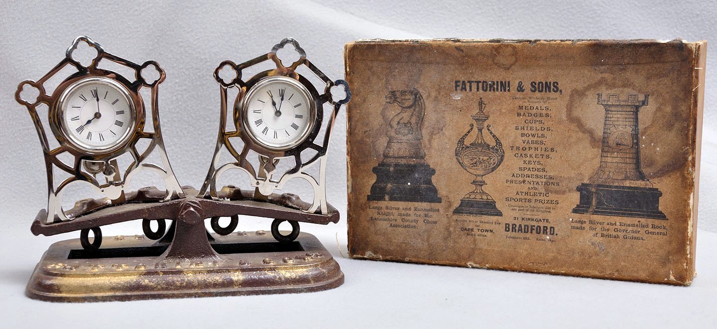 Fattorini Tumbling clock échecs