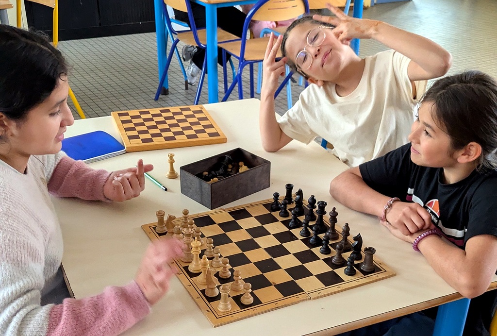periscolaire jeu échecs besançon